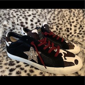 Very cool sneakers 👟